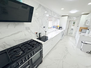 Photo 16- click for photo gallery